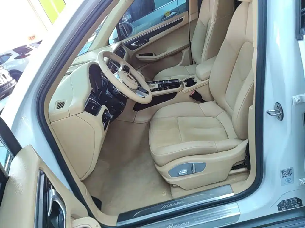 Porsche Macan — миниатюра 15