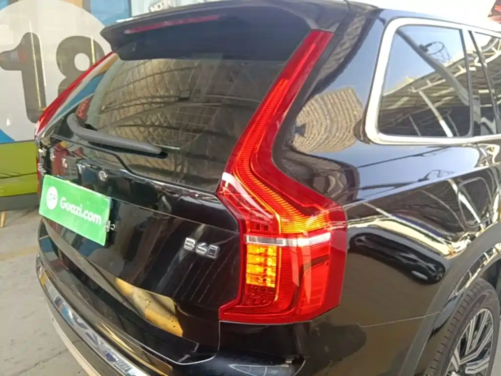 Volvo XC90 — миниатюра 8