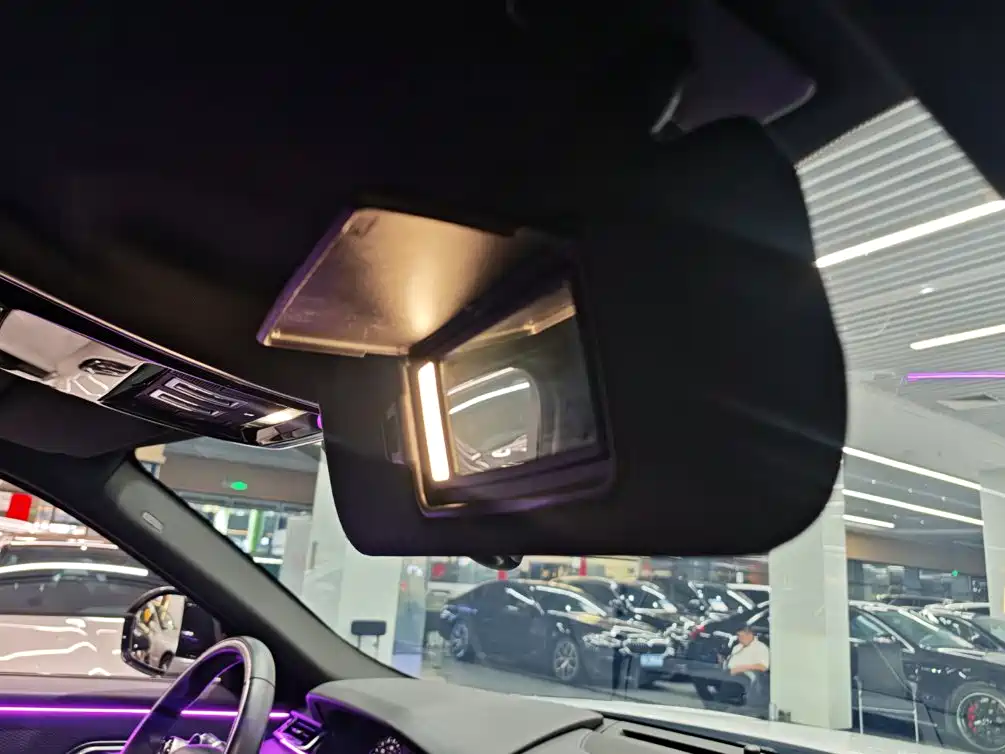 Land Rover Velar — миниатюра 14
