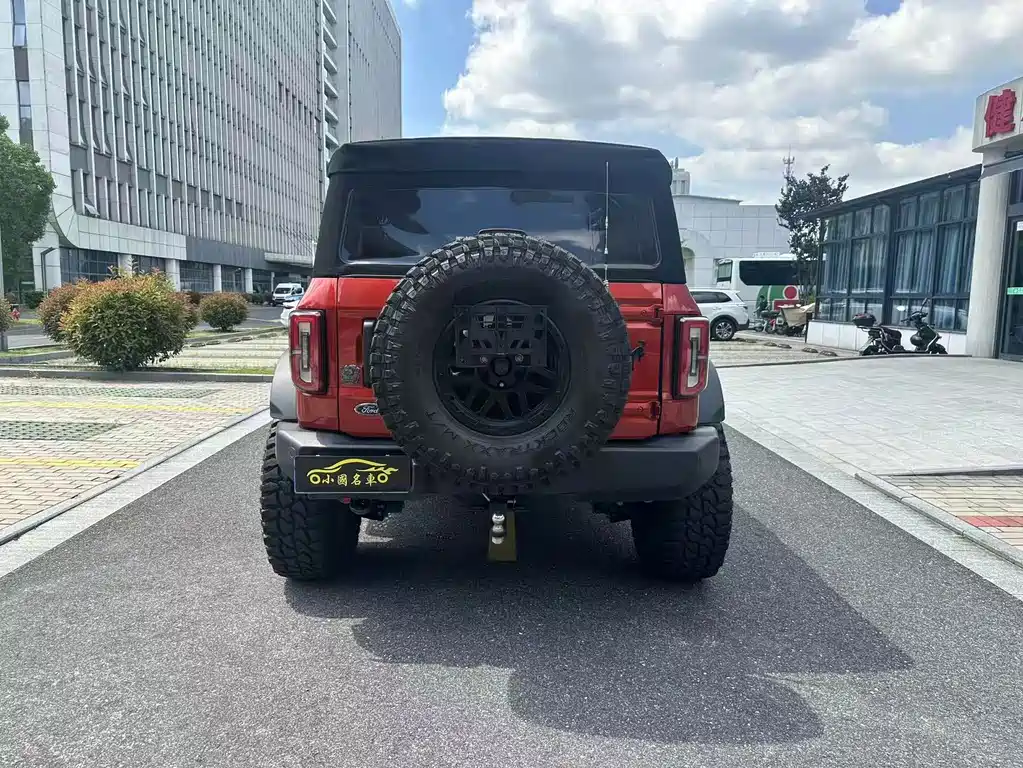 Ford Bronco — миниатюра 6