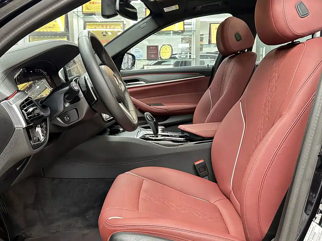 BMW 5 Series — миниатюра 8