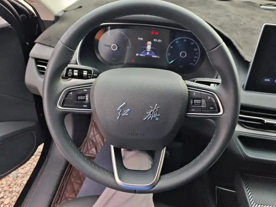 Hongqi Hongqi E-QM5 — миниатюра 15
