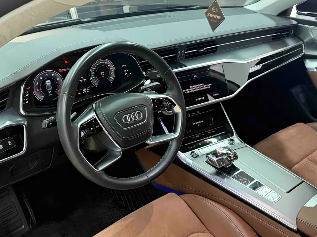 Audi A7L — миниатюра 13