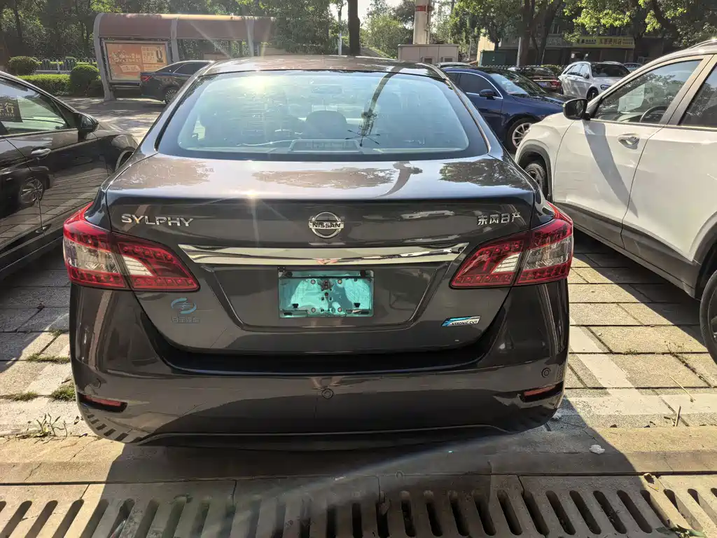 Nissan Sylphy — миниатюра 3