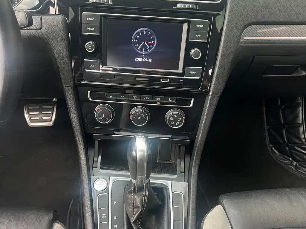 Volkswagen Golf — миниатюра 20
