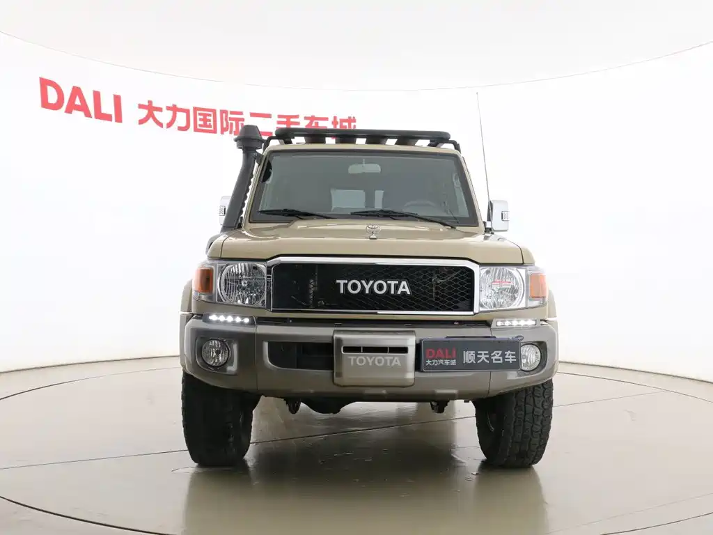 Toyota Land Cruiser — миниатюра 2