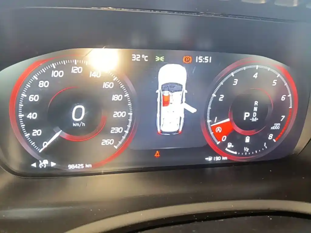 Volvo XC90 — миниатюра 12