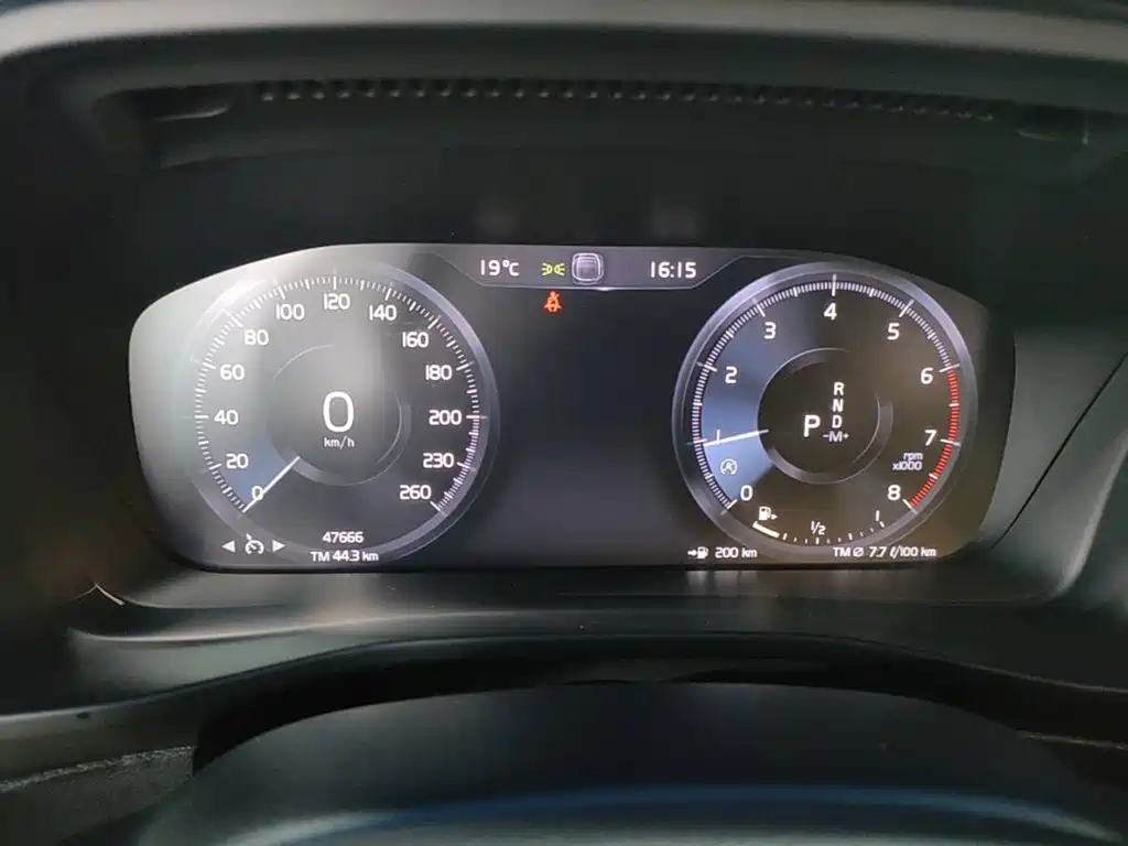 Volvo XC40 — миниатюра 12