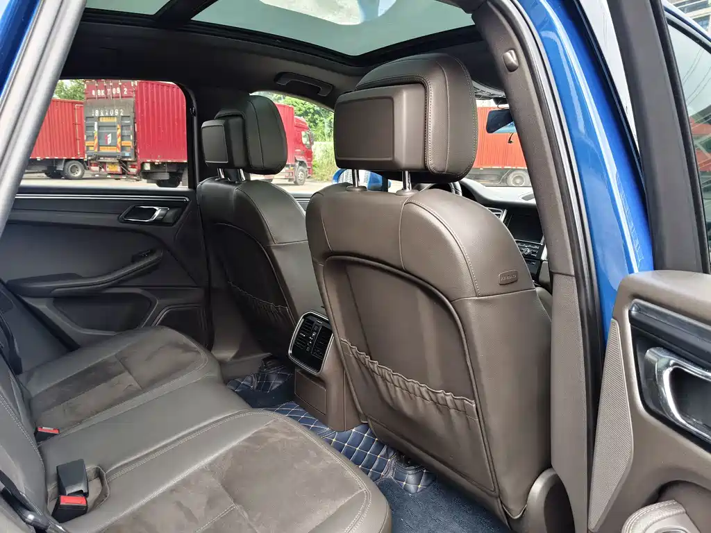 Porsche Macan — миниатюра 11