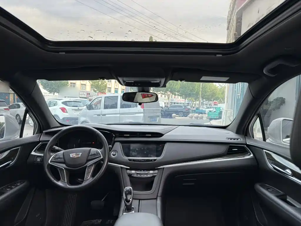 Cadillac XT5 — миниатюра 12