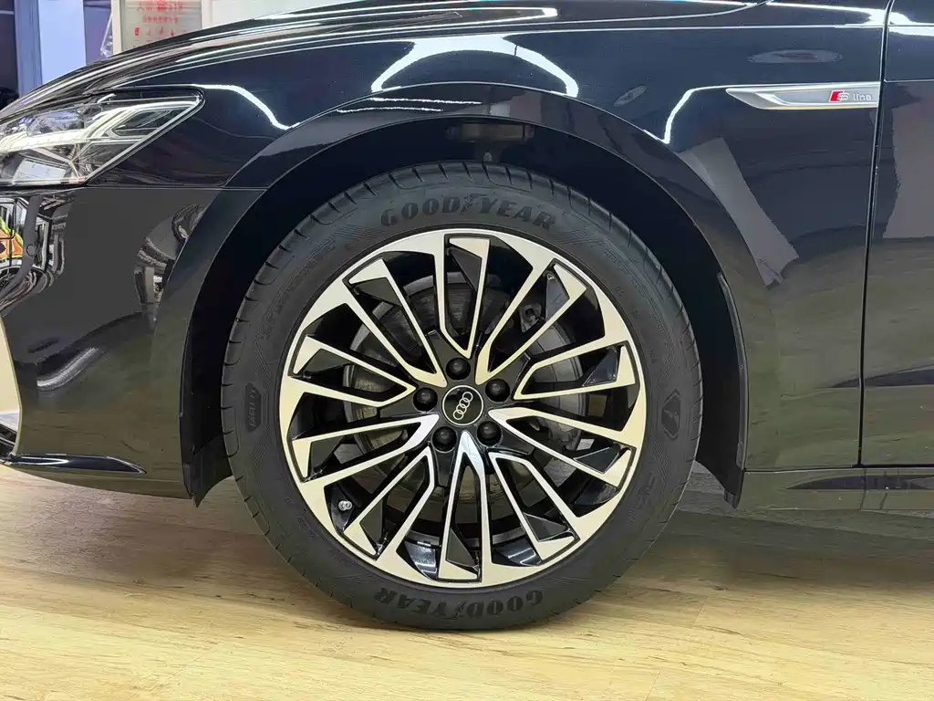 Audi A7L — миниатюра 5