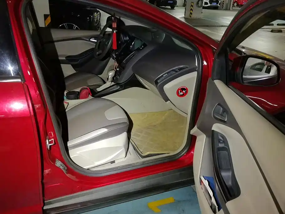 Ford Focus — миниатюра 8