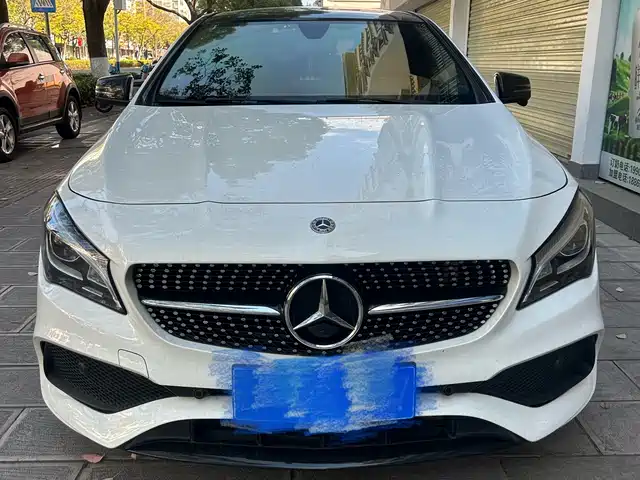 MERCEDES-BENZ CLA