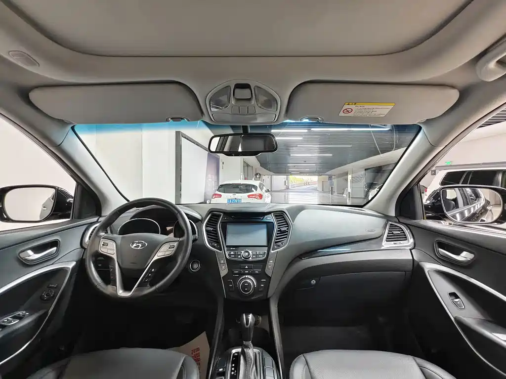 Hyundai Santa Fe — миниатюра 4