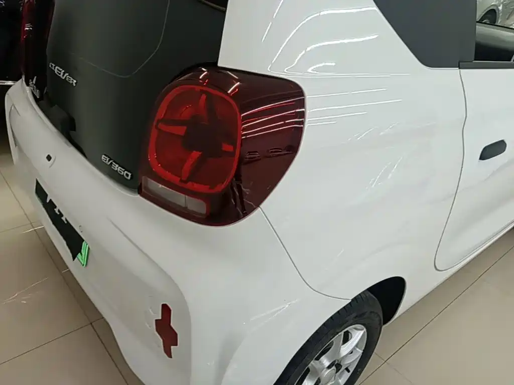 Roewe Clever — миниатюра 8