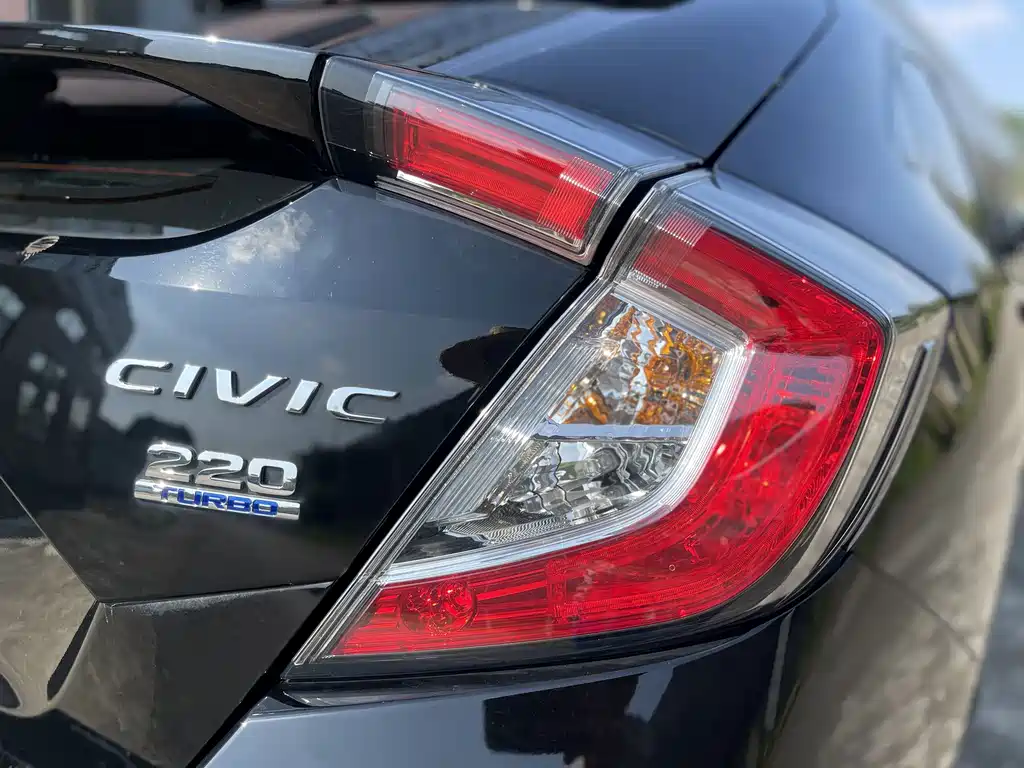 Honda Civic — миниатюра 18