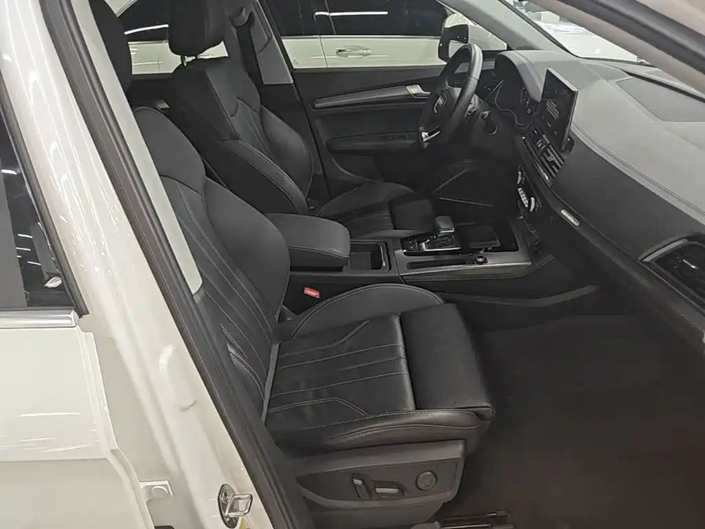 Audi Q5L — миниатюра 25