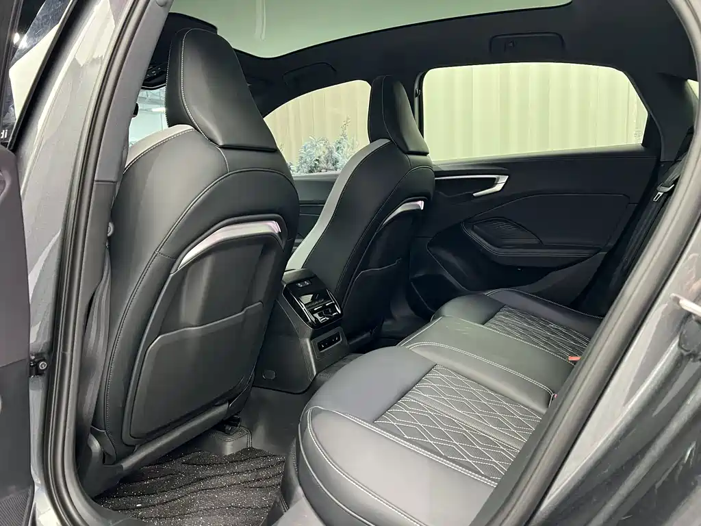 Audi A5L — миниатюра 5