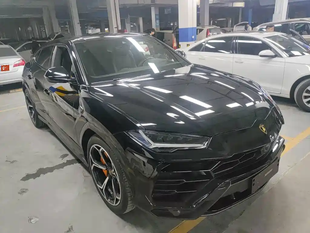 Lamborghini Urus — миниатюра 3