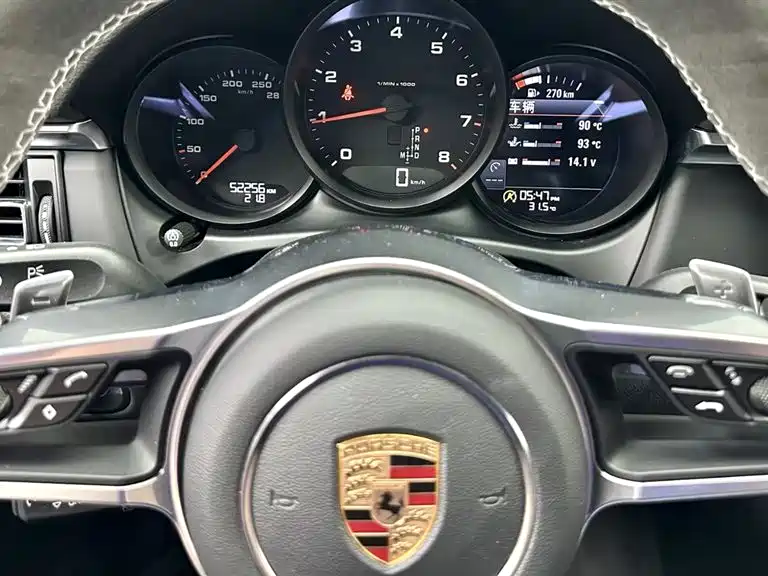 Porsche Macan — миниатюра 9