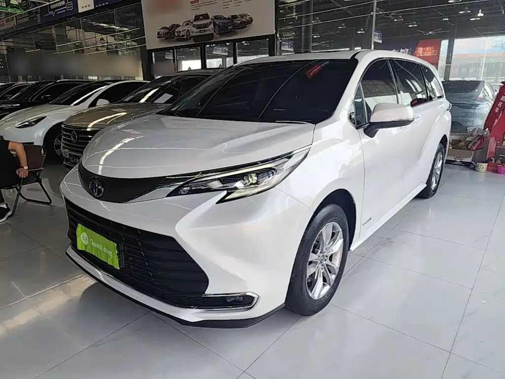 Toyota Sienna 2023 2.5L Comfort