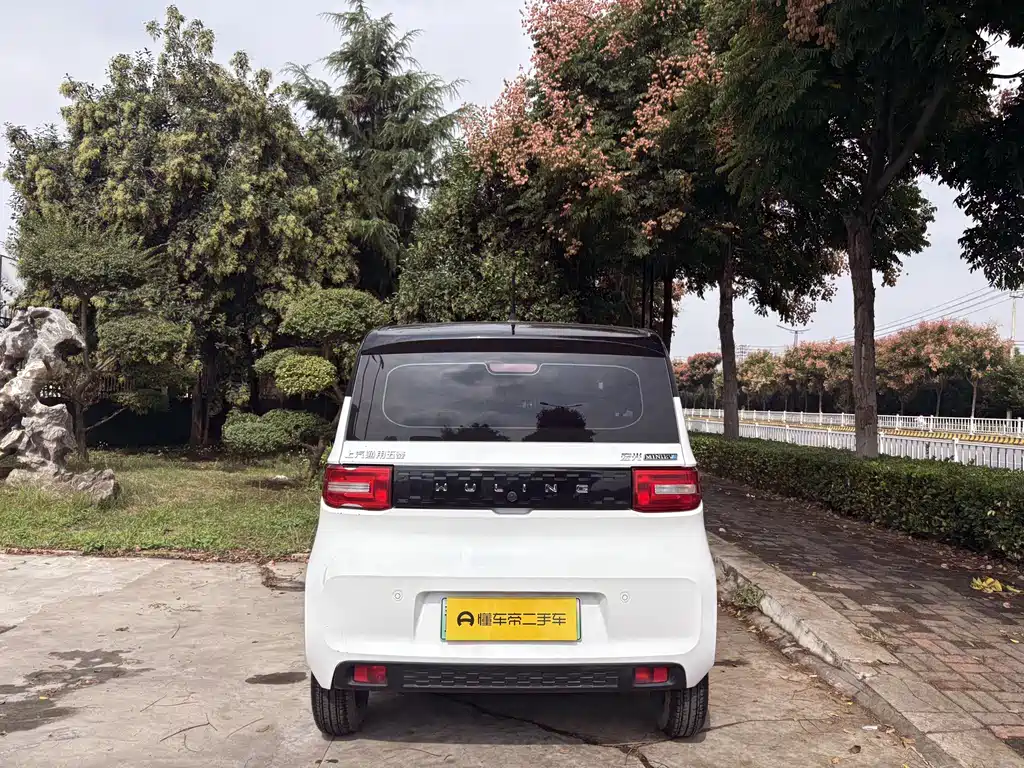 Wuling MINIEV — миниатюра 4