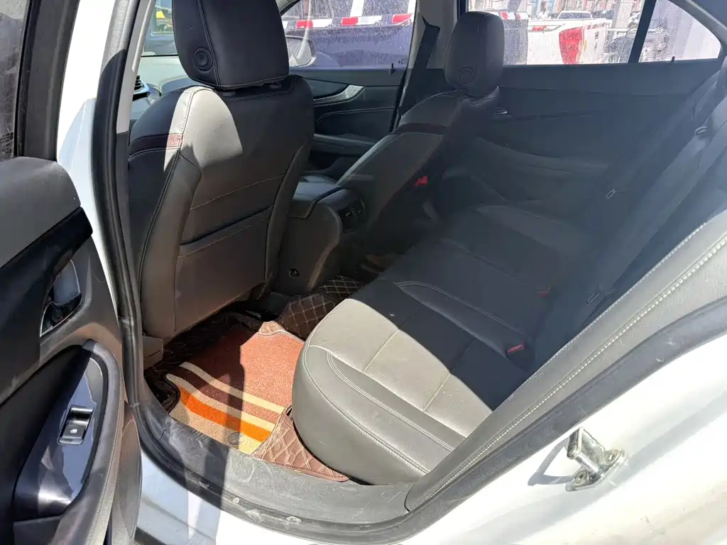Chevrolet Malibu — миниатюра 5