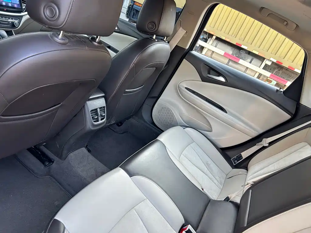 Buick Verano — миниатюра 12