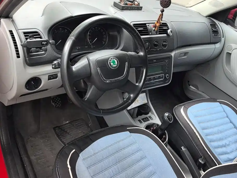 Skoda Fabia — миниатюра 12