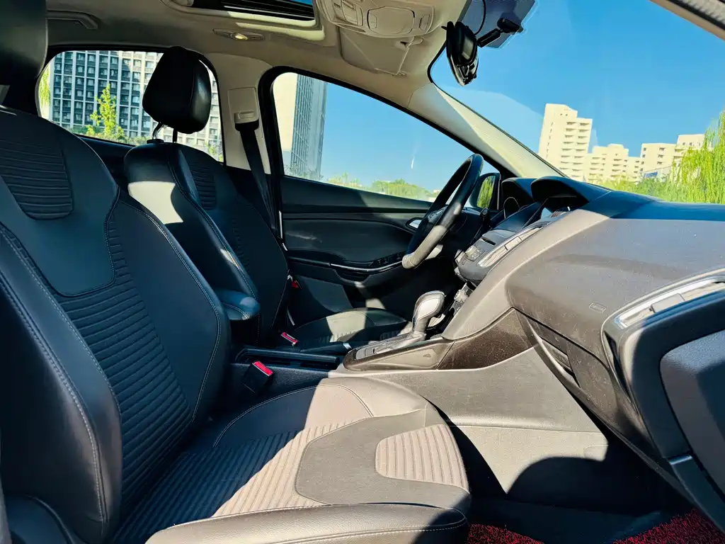 Ford Focus — миниатюра 8