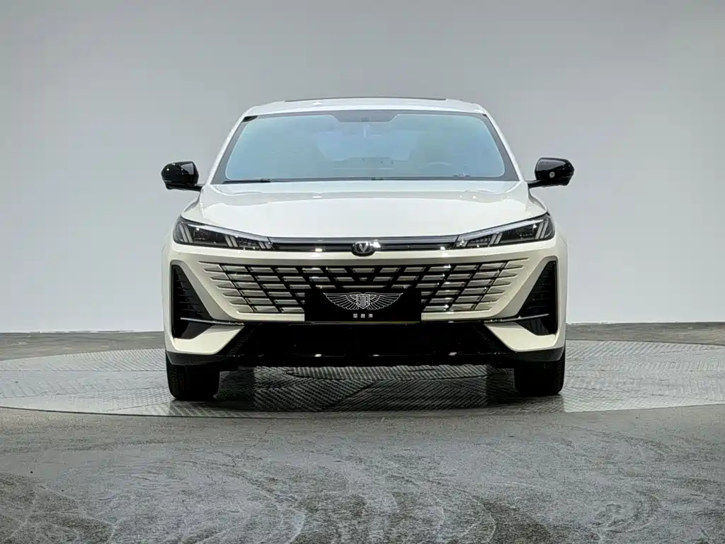 Changan Eado — миниатюра 2