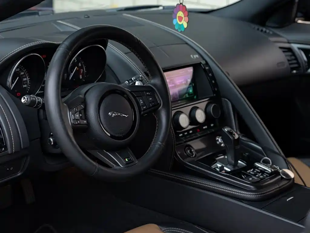 Jaguar F-Type 2016 5.0 SC R