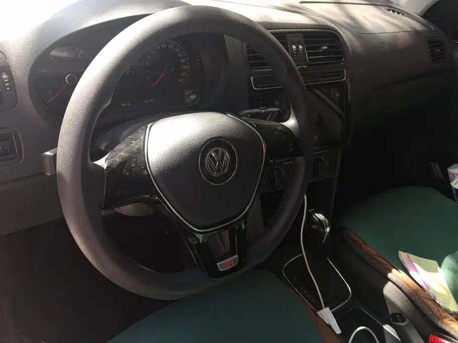 Volkswagen Polo — миниатюра 12