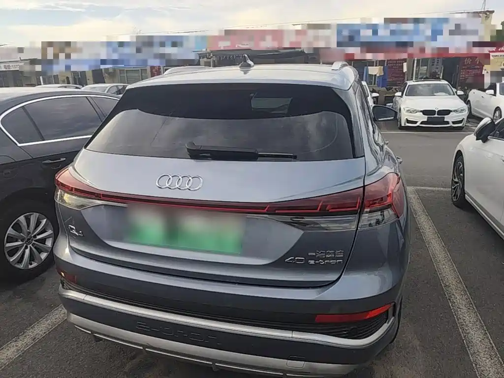 Audi Q4 e-tron — миниатюра 6