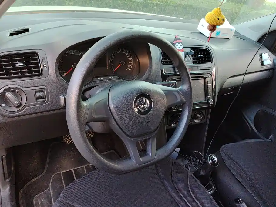 Volkswagen Polo — миниатюра 12