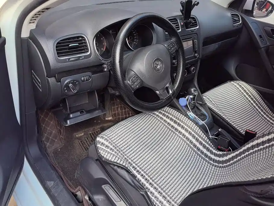 Volkswagen Golf — миниатюра 12