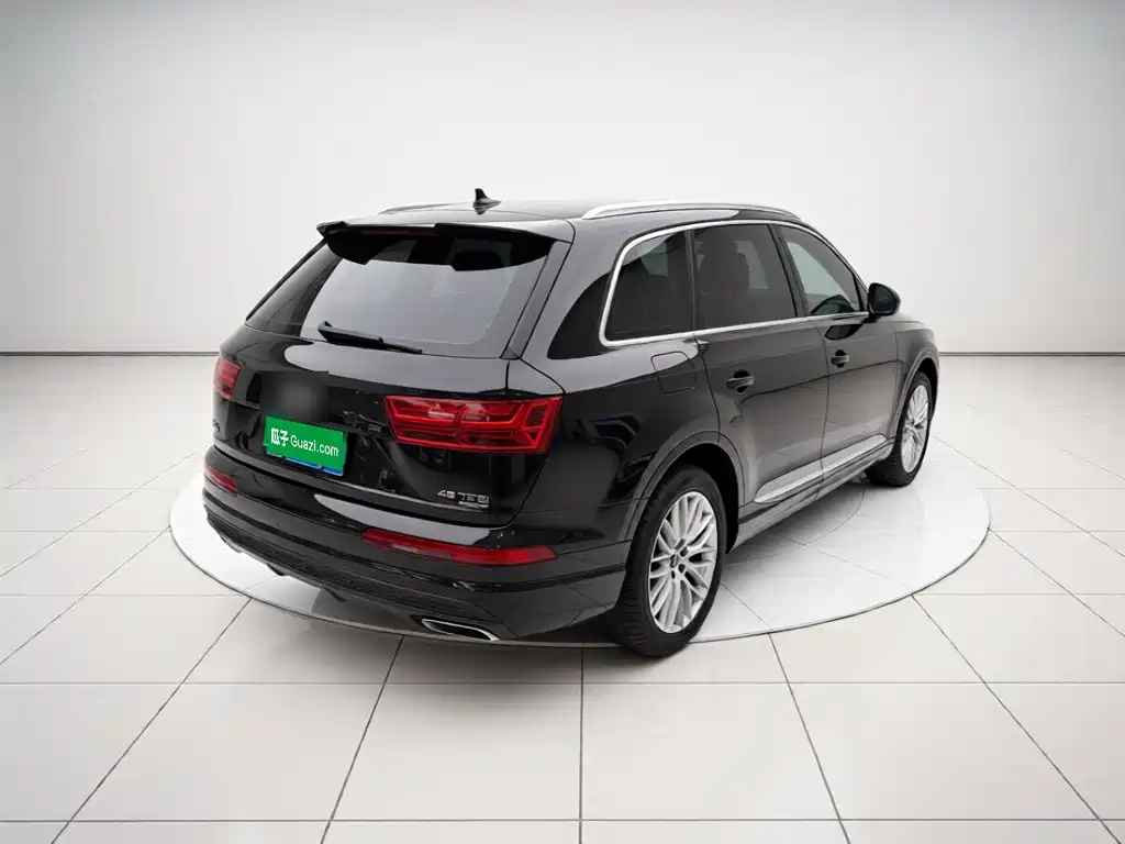 Audi Q7 — миниатюра 6