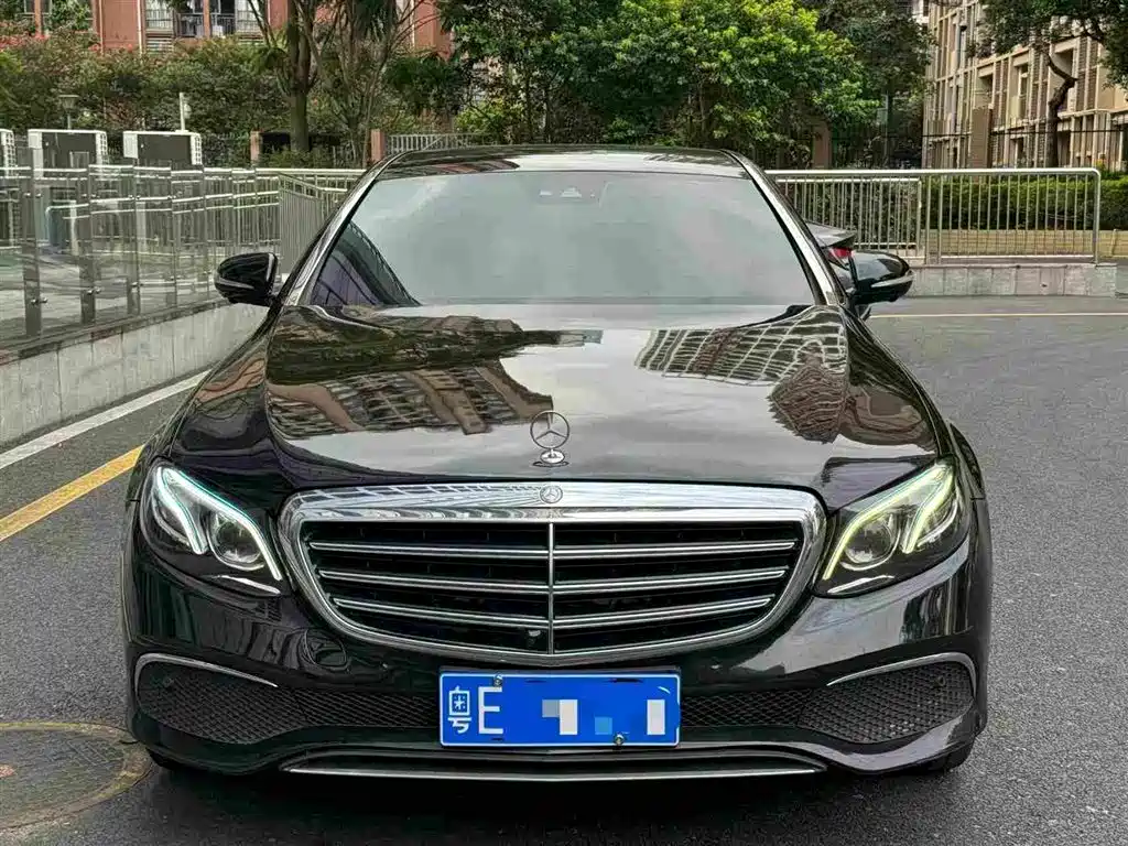 Mercedes-Benz E-Class — миниатюра 3