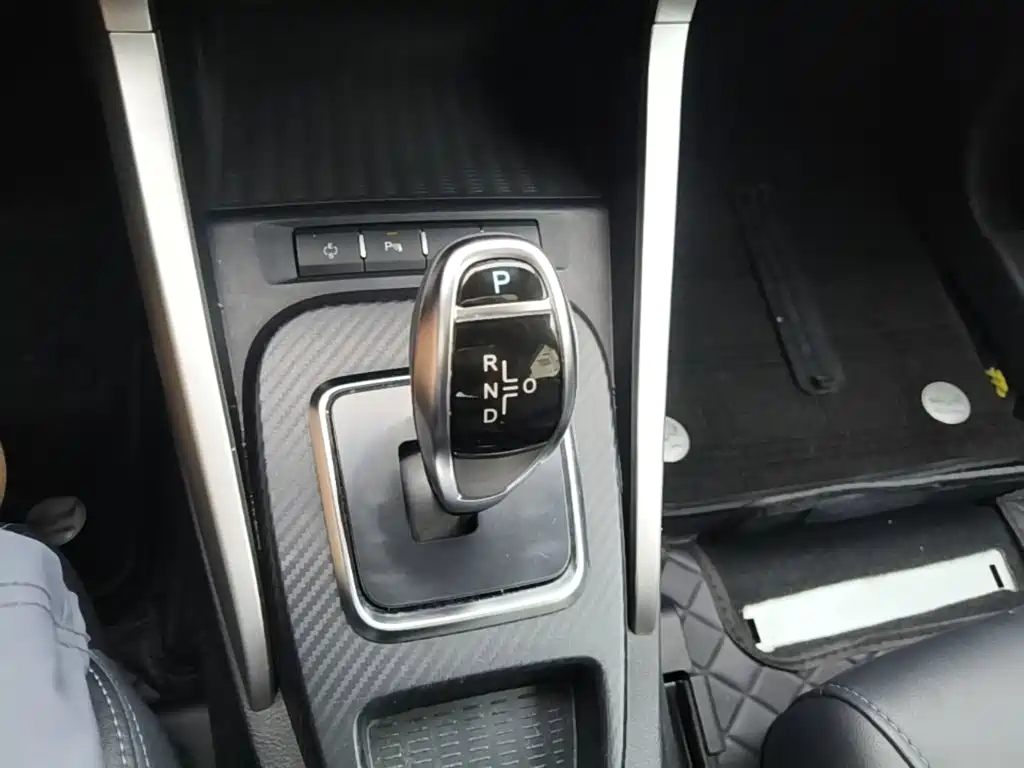 BYD Yuan EV — миниатюра 14