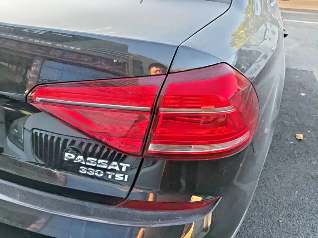 Volkswagen Passat — миниатюра 8
