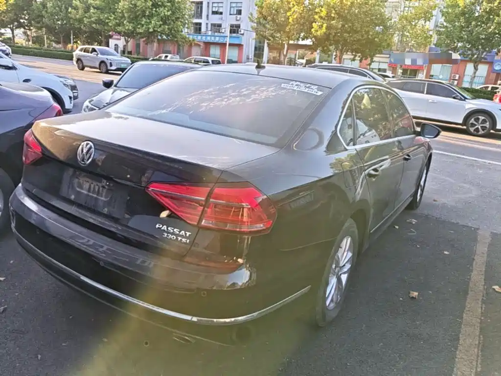 Volkswagen Passat — миниатюра 7