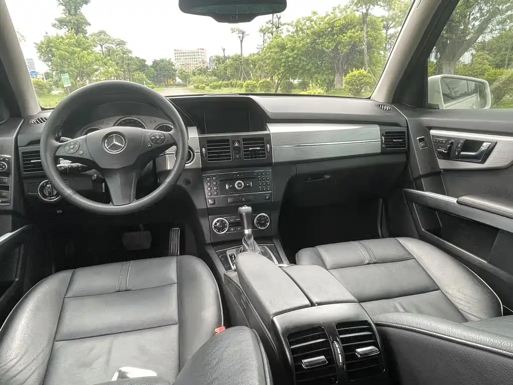 Mercedes-Benz GLK-Class (Import) — миниатюра 18