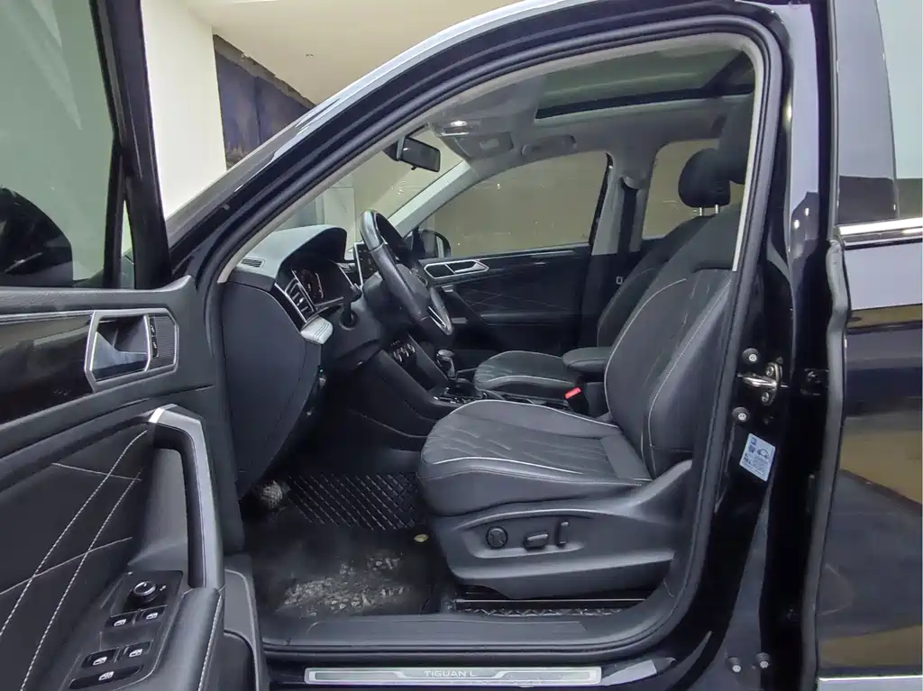 Volkswagen Tiguan L — миниатюра 6