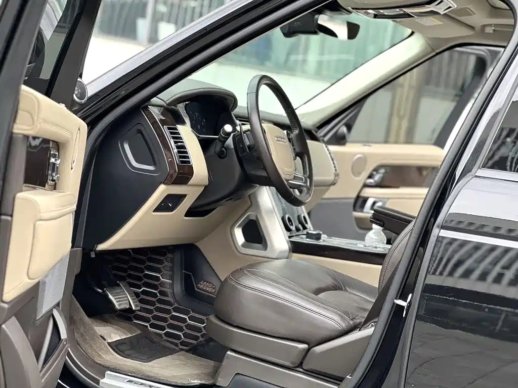 Land Rover Range Rover — миниатюра 7
