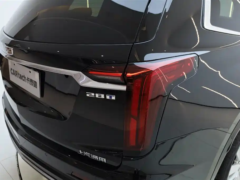 Cadillac XT6 2022 2.0T мест Luxury Standard
