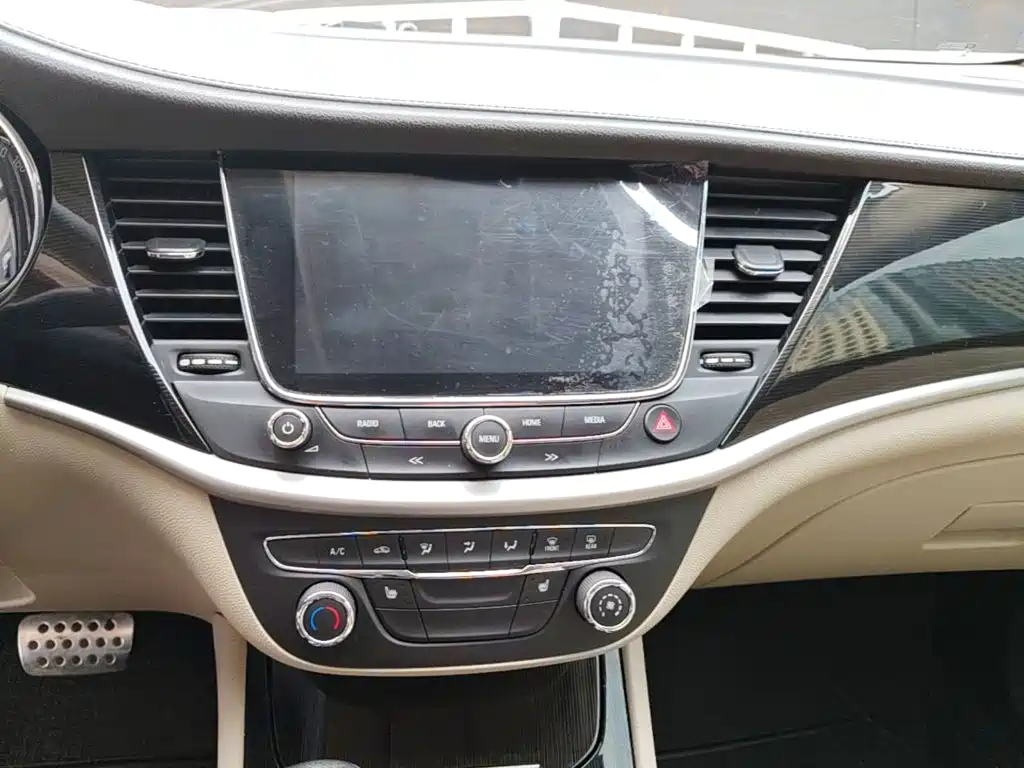 Buick Verano — миниатюра 13