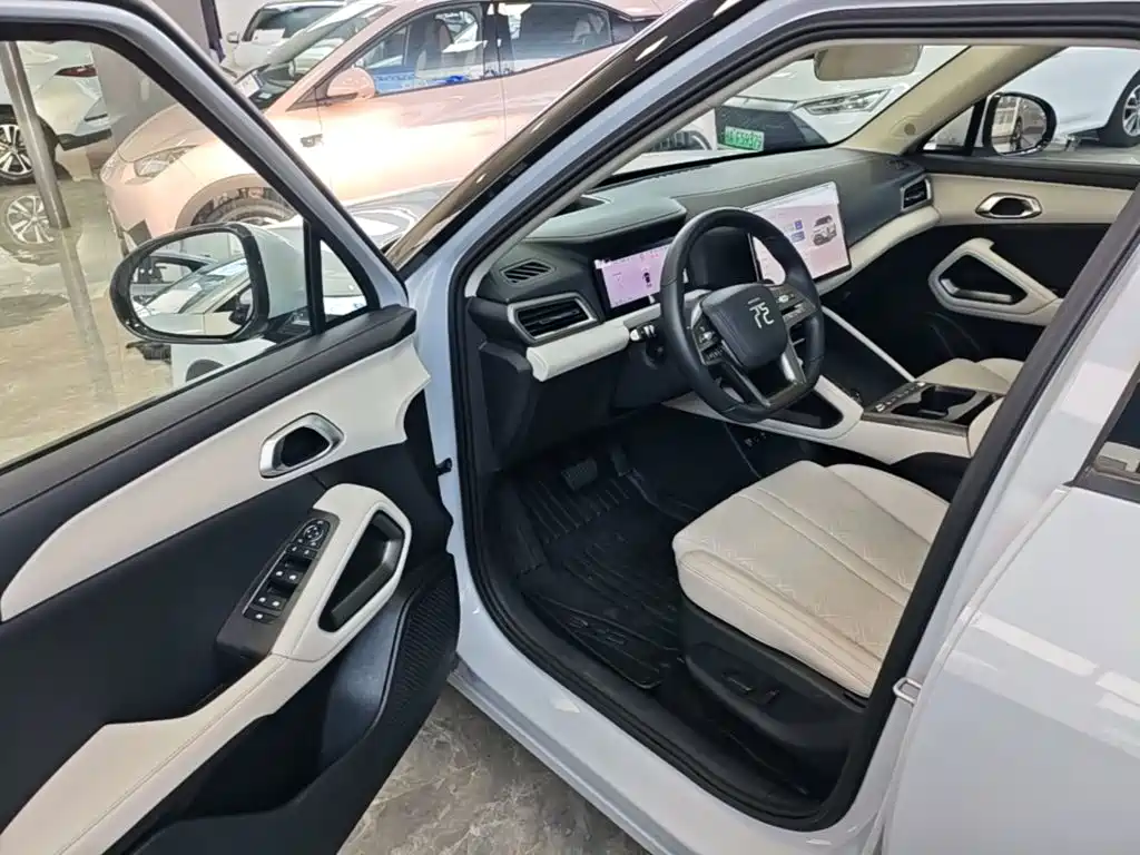 BYD Yuan UP — миниатюра 12