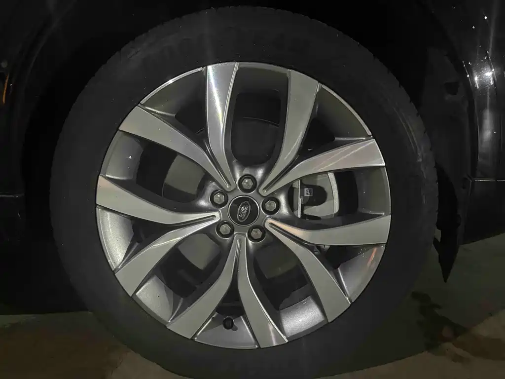 Land Rover Discovery Sport — миниатюра 5
