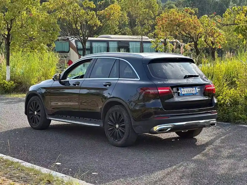 Mercedes-Benz GLC — миниатюра 9