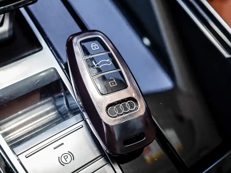 Audi Q7 — миниатюра 21